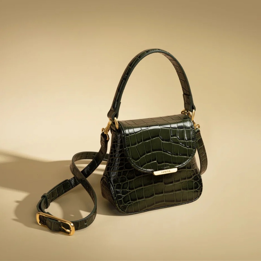 Elegant Green Crocodile-Embossed Crossbody Bag